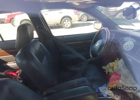 2003 Mercury Grand Marquis Ls z USA, uszkodzony, nr VIN 2MEFM75W53X662519